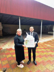 Tovuzda 31 dekabr-Dünya Azərbaycanlılarının Həmrəyliyi günü və Yeni il münasibəti ilə bayram sovqatı paylanılıb
