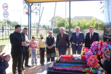Tovuzda “27 Sentyabr – Anım Günü” ilə əlaqədar olaraq şəhid məzarları ziyarət olunub