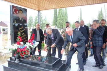 Tovuzda  27 Sentyabr “Anım Günü” münasibətilə Vətən uğrunda can verən qəhrəmanların məzarlarının ziyarəti bu gündə davam edib