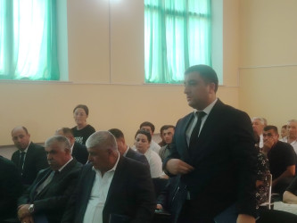 Rayon İcra Hakimiyətinin başçısı Məmməd Məmmədov Aşağı Öysüzlü kənd sakinləri ilə növbəti səyyar qəbul-görüş keçirib