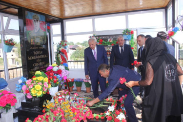Tovuz Rayon İcra Hakimiyyəti başçısının “27 Sentyabr – Anım Günü” ərəfəsində Vətən müharibəsi şəhidlərinin məzarlarını ziyarəti davam edir.